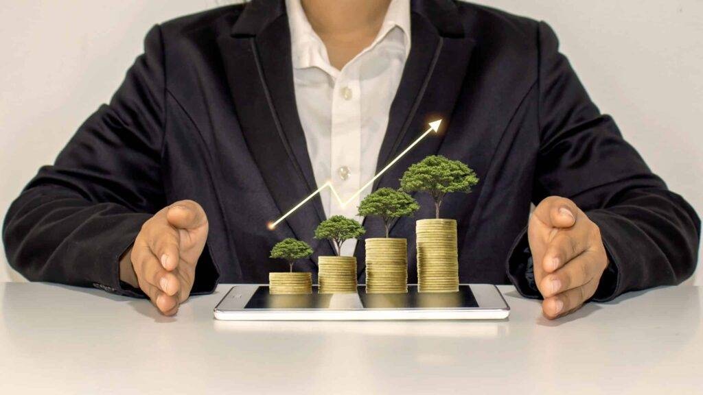 Tips-and-tricks-for-online-budget-management-Invoice-Crowd